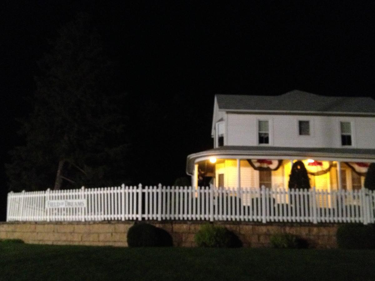 Field Of Dreams House Apartment Dyersville ภายนอก รูปภาพ